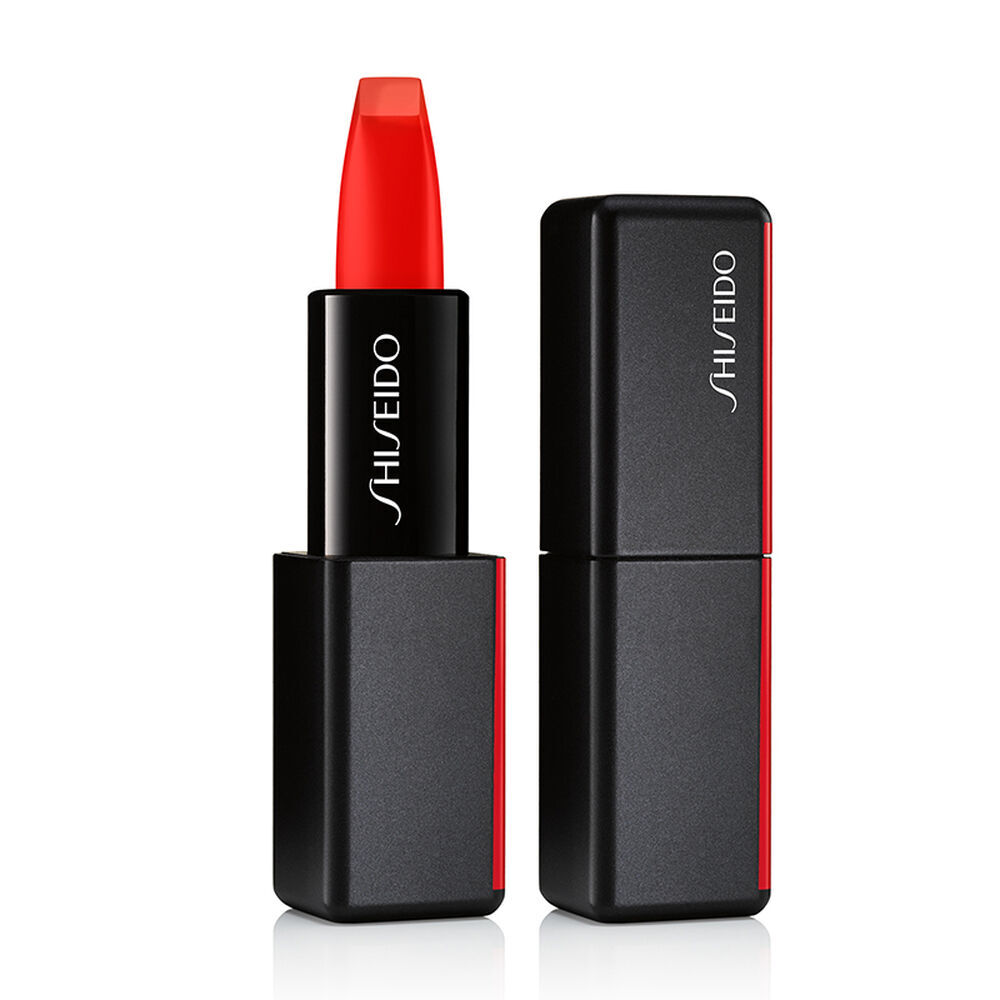 Son lì ModernMatte Powder Lipstick luôn là lựa chọn hàng đầu của các cô nàng yêu thích làm đẹp. Chất son dạng kem bột siêu mịn, độ bám cao, không gây khô môi hoặc mất nước. Với màu sắc phong phú, đầy sáng tạo, đôi môi sẽ trở nên cuốn hút hơn bao giờ hết.