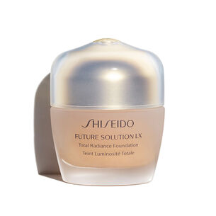 Kem Nền Future Solution LX Total Radiance Foundation E, Golden3